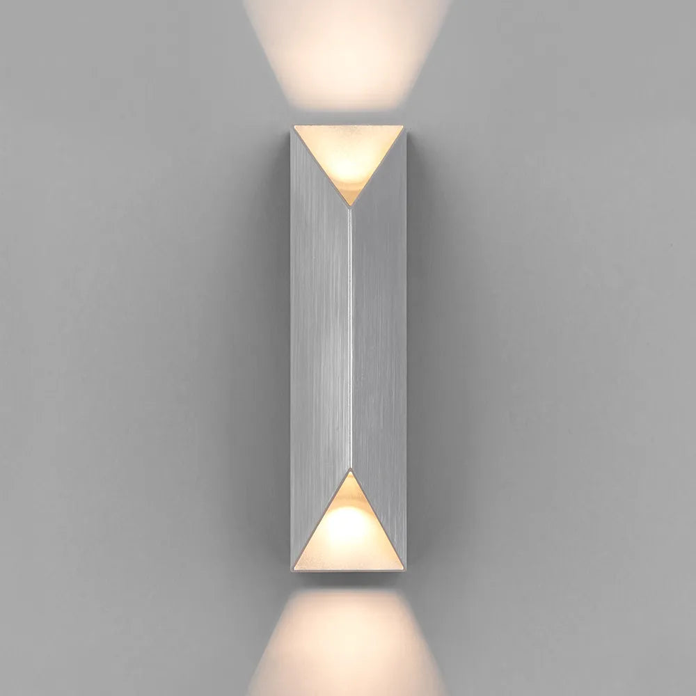 Chaska Wall Light