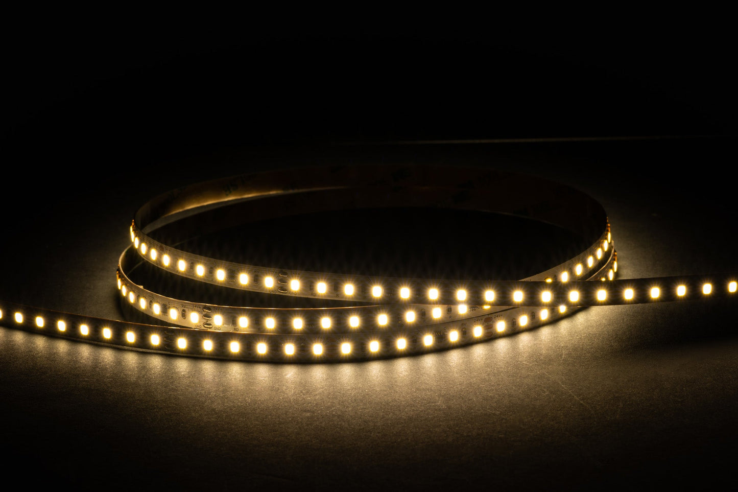 9.6w 120LED IP20 Chasing LED Strip Per Metre