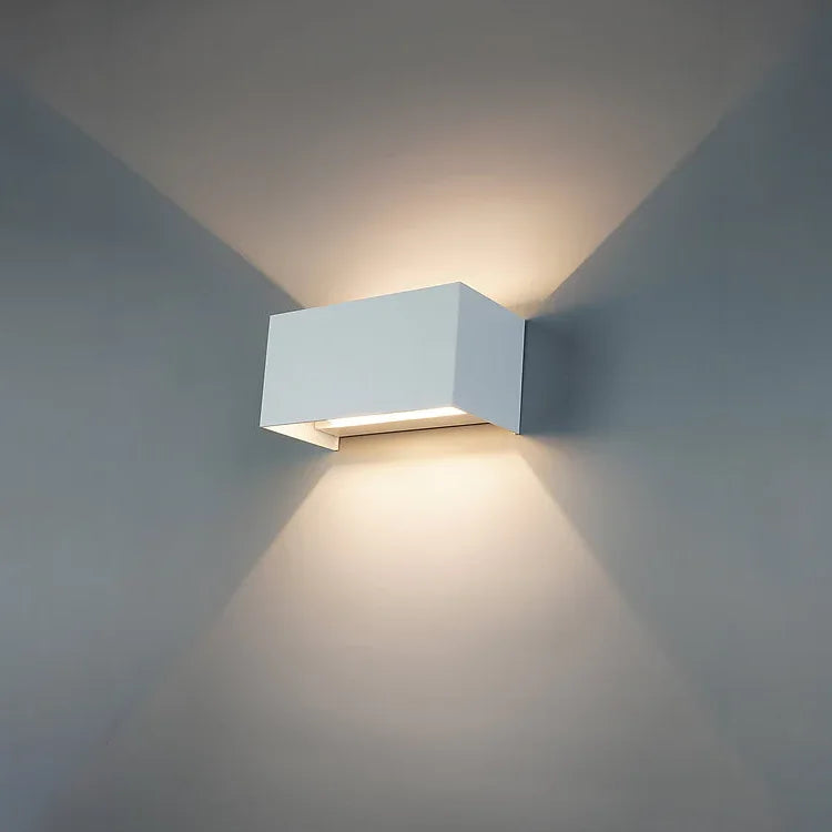 ST254 - Outdoor Wall Light