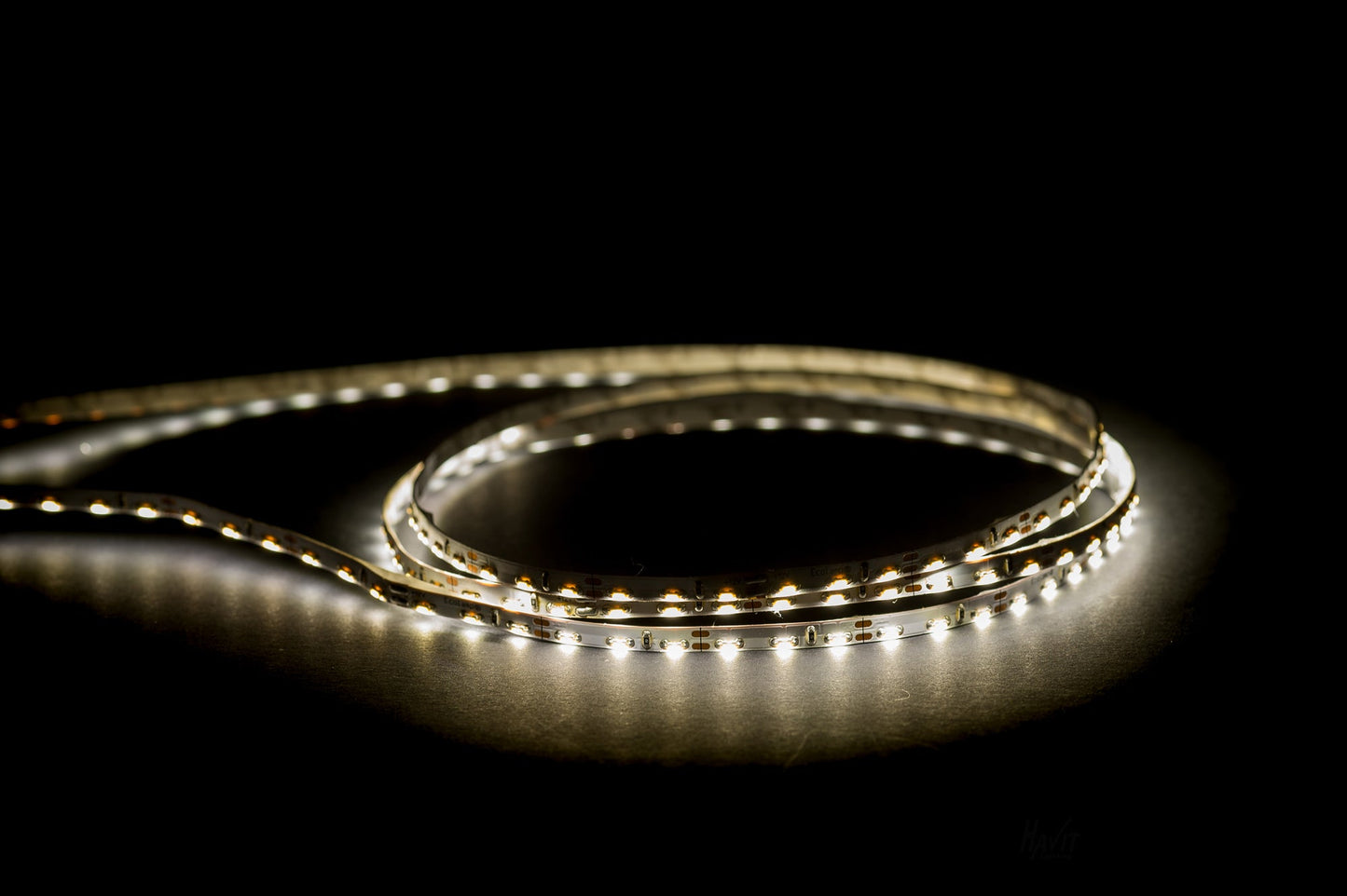 7.7w Side Mount 335 Strip Lighting - IP20 / Metre HV9723-IP20-96sm-5k