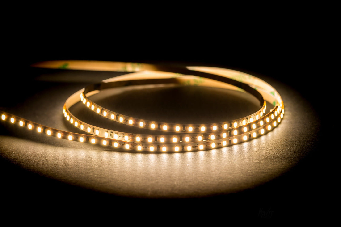 9.6w 2216 Strip Lighting - IP20 / Metre HV9733-IP20-180-4k