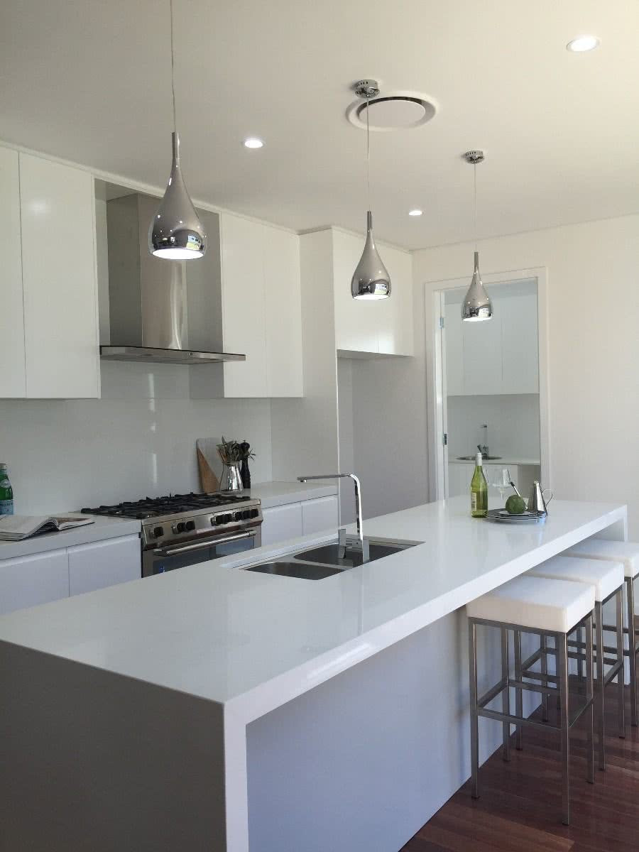 Zara Metal and Polycarbonate Small Pendant Light